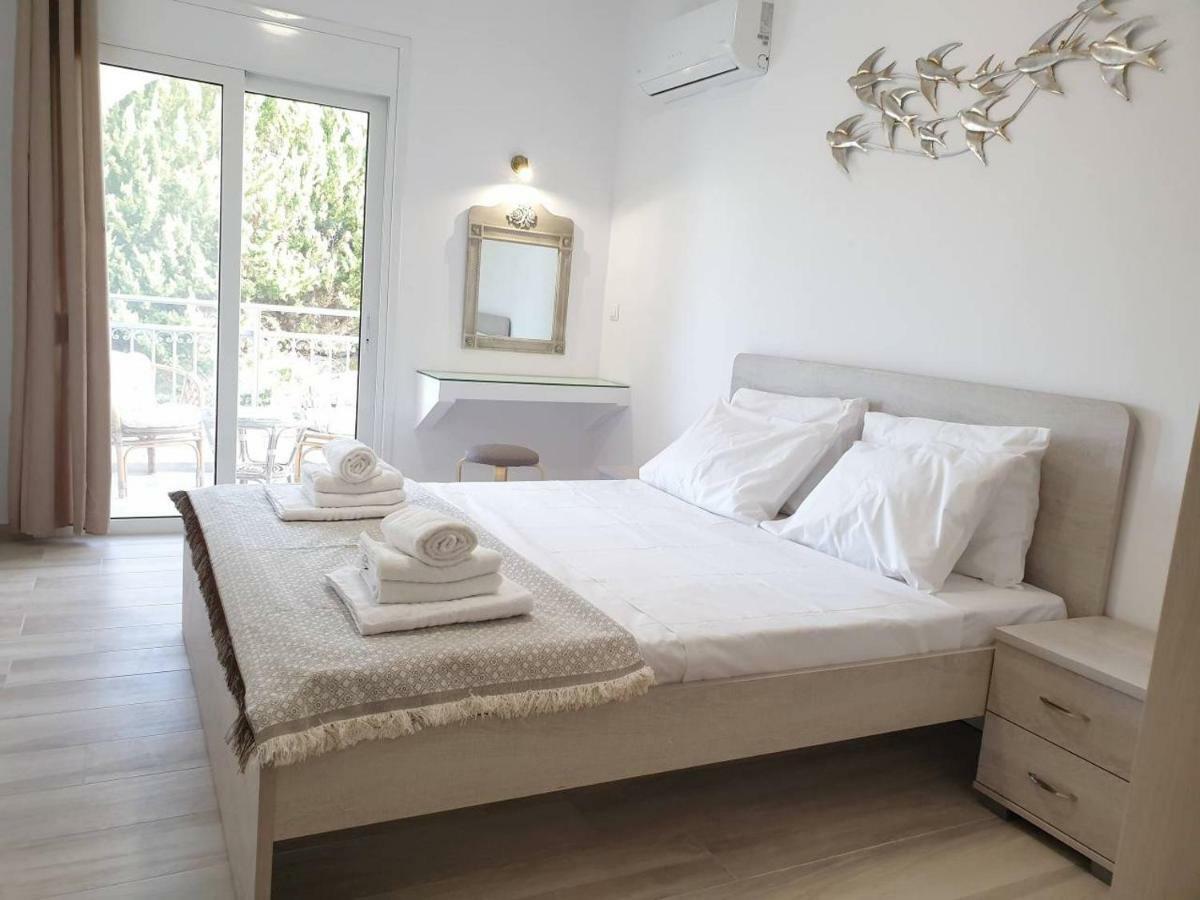 Sea Breeze Villa CCharaki Exterior foto