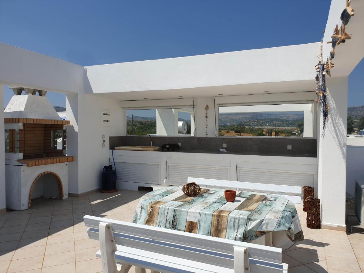 Sea Breeze Villa CCharaki Exterior foto